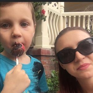 Meet your Posher, Jenna